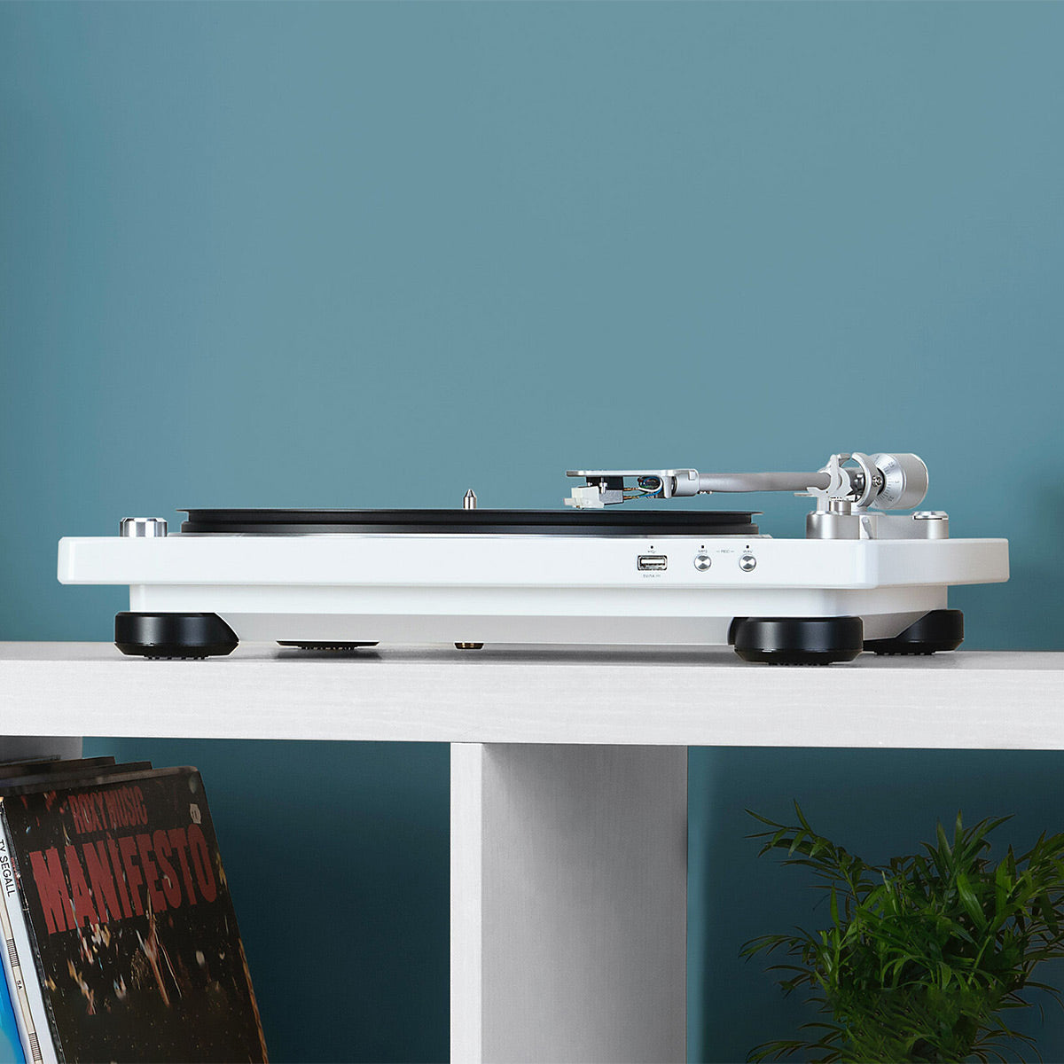 DenonDP450USB Turntable White