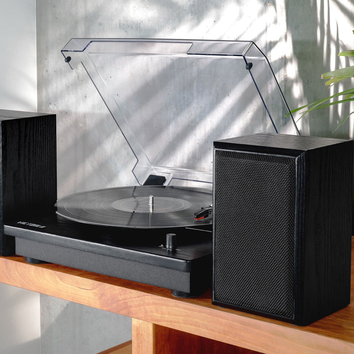 Montauk Bluetooth Turntable System with Bookshelf Speakers (Black)