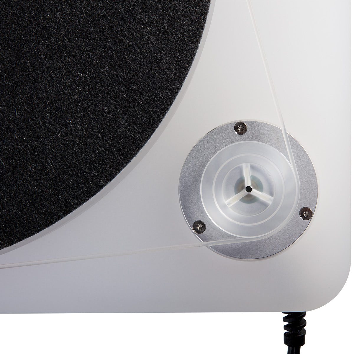 MarantzTT-15S1 Precision Belt Drive Turntable with Cartridge (White)