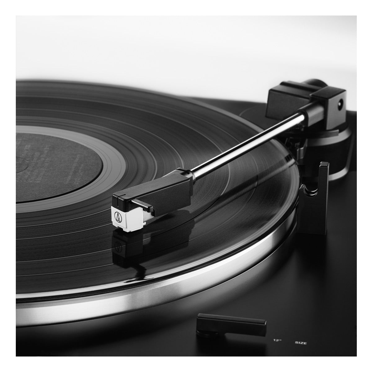 AudioTechnica AT-LP60XBT-BK Fully Automatic Belt-Drive Stereo Turntable with Bluetooth (Black)
