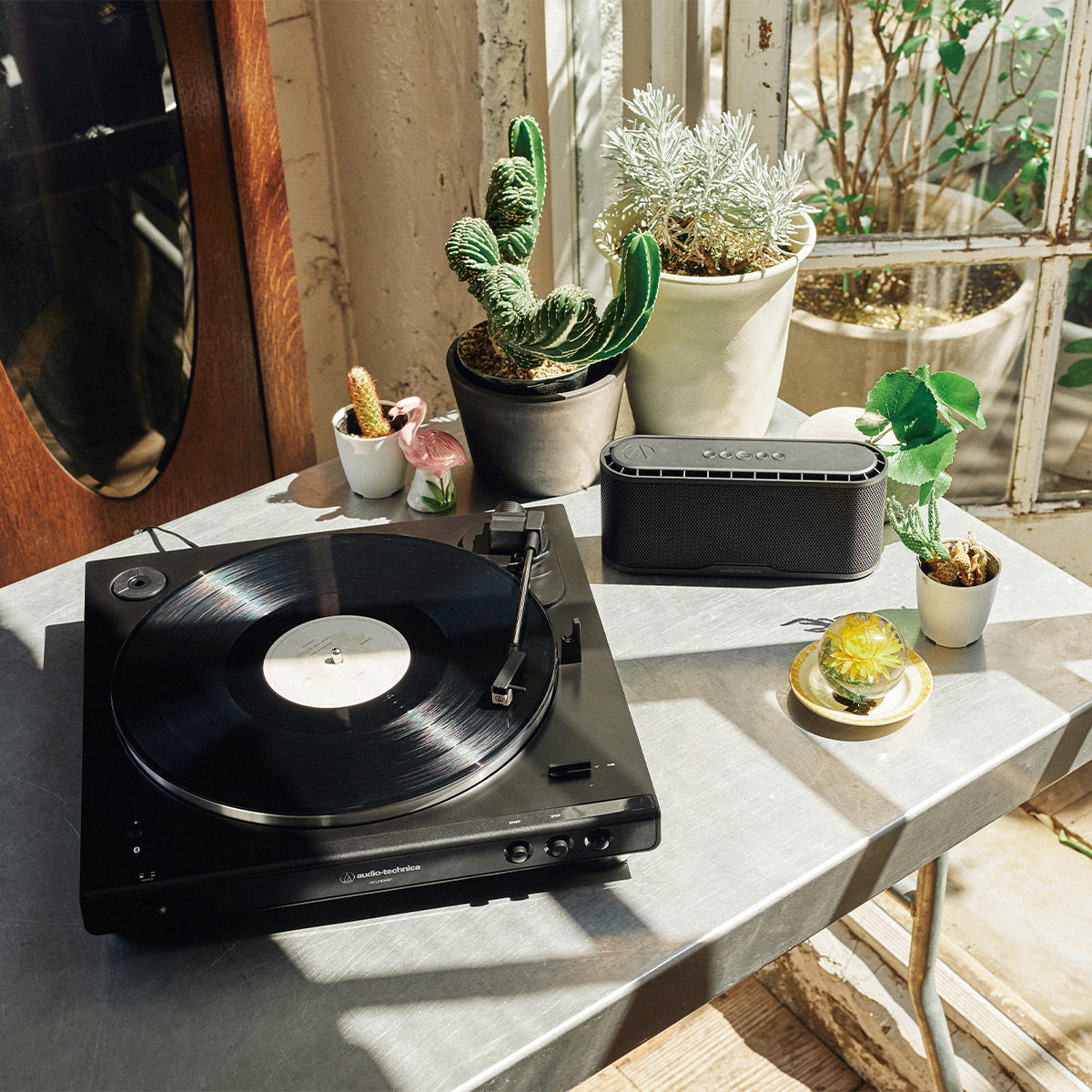AudioTechnica AT-LP60XBT-BK Fully Automatic Belt-Drive Stereo Turntable with Bluetooth (Black)