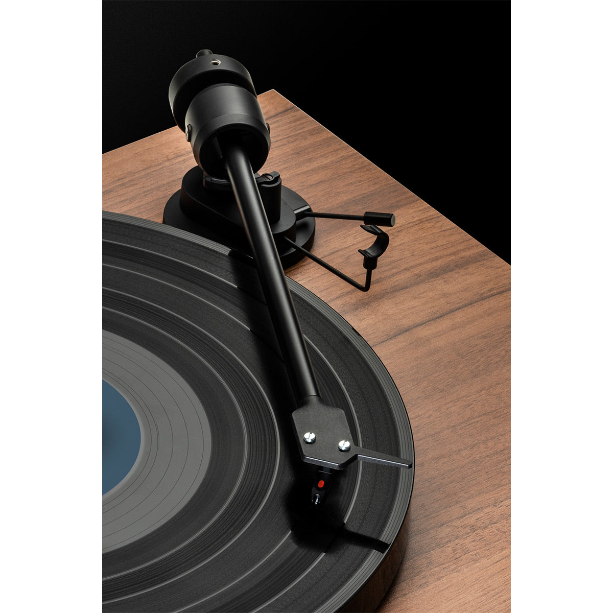 ProJect E1 BT Plug & Play Turntable with Built-In Phono Preamp & BT Transmitter (Black)