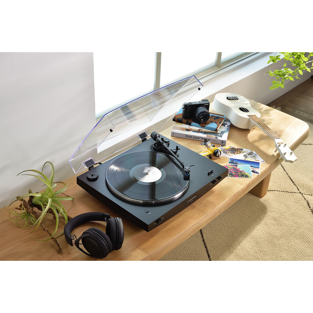 AudioTechnica AT-LP3xBT Fully Automatic Wireless Belt-Drive Turntable with Bluetooth (Black)