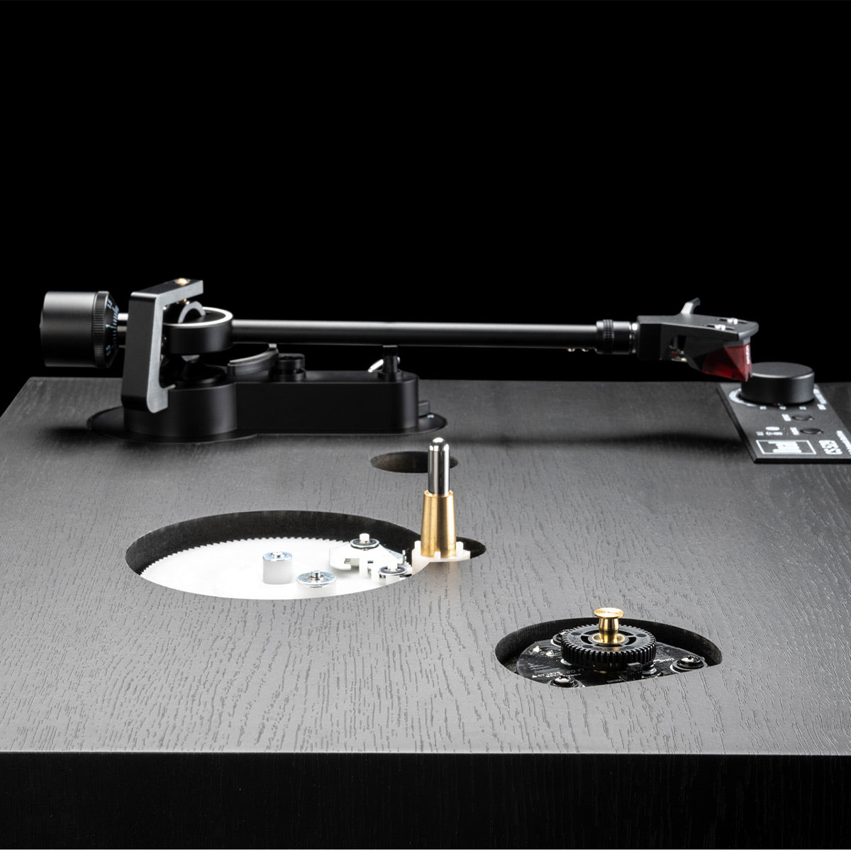 DualCS 529 Fully Automatic 3-Speed Turntable with Bluetooth (Black Veneer)