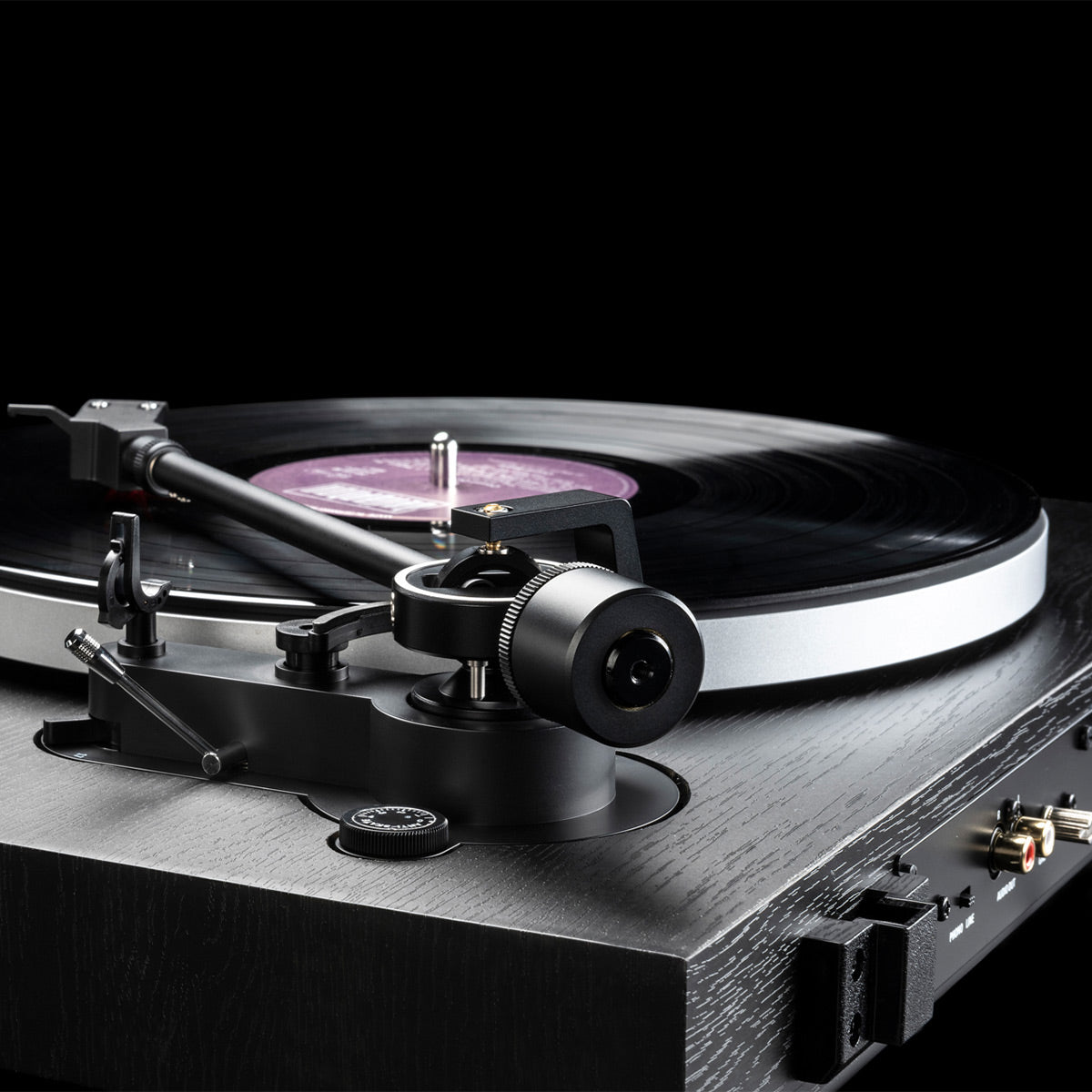 DualCS 529 Fully Automatic 3-Speed Turntable with Bluetooth (Black Veneer)