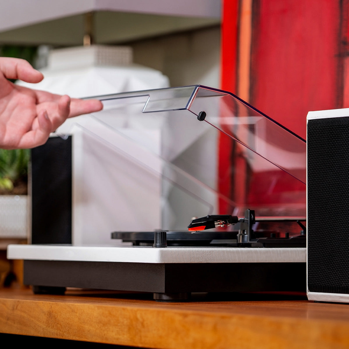 Montauk Bluetooth Turntable System with Bookshelf Speakers (White)
