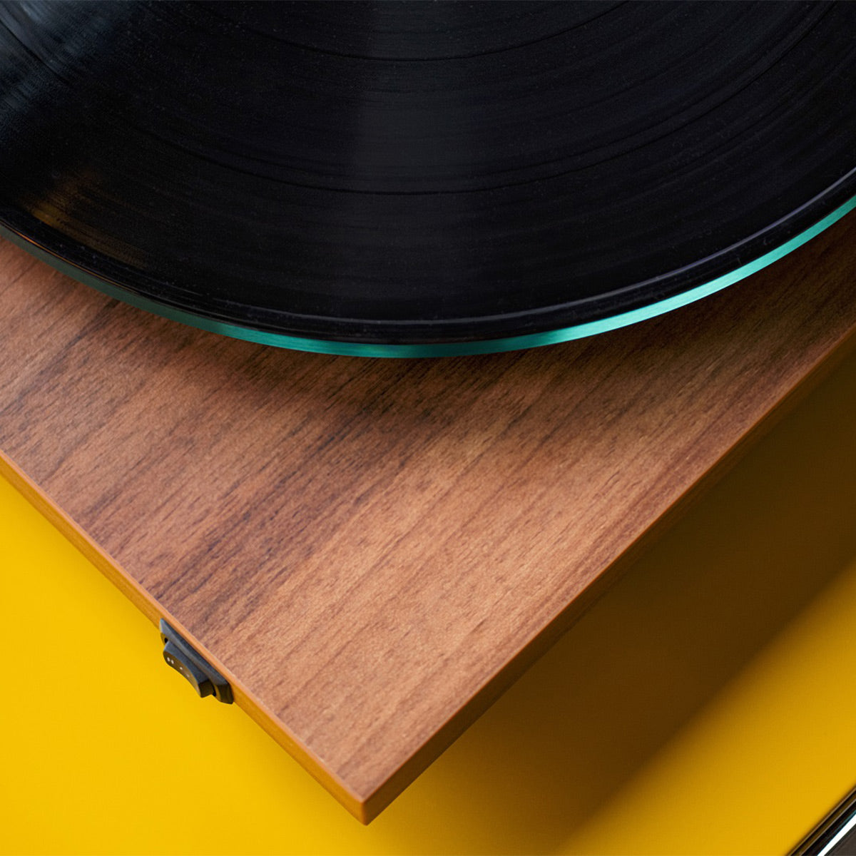 ProJect T2 Turntable with Sumiko Rainier MM Cartridge (Satin Walnut)