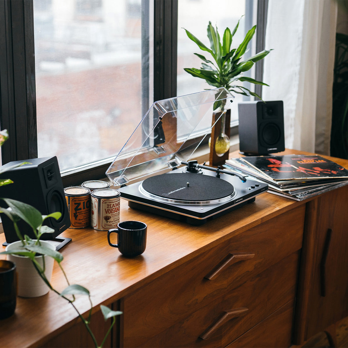 AudioTechnica AT-LP70XBT Fully-Automatic Bluetooth Wireless Turntable (Black/Silver)