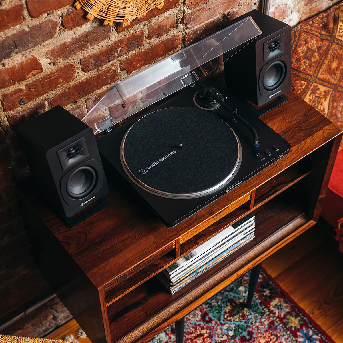 AudioTechnica AT-LP70X Fully-Automatic Turntable (Black/Silver)