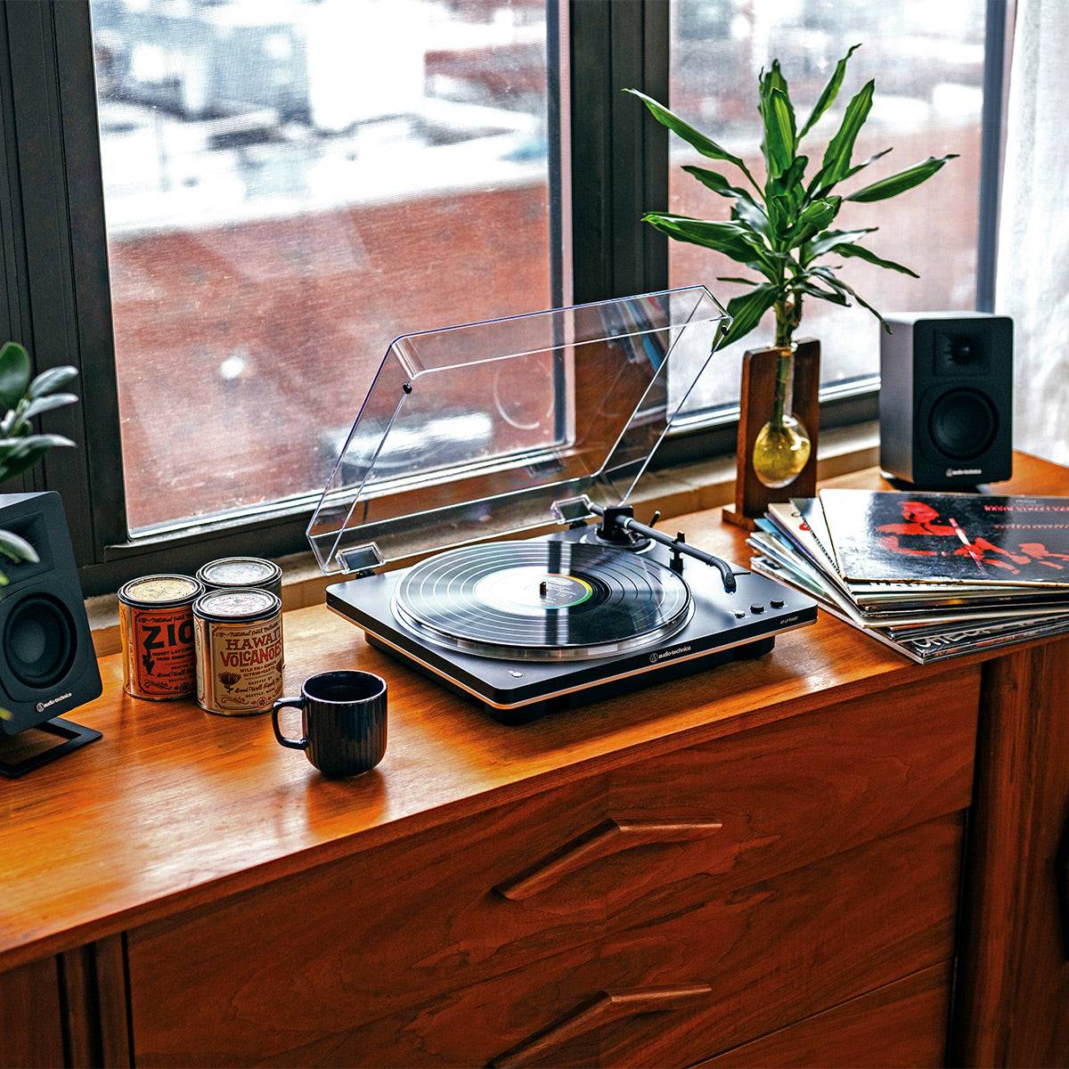 AudioTechnica AT-LP70XBT Fully-Automatic Bluetooth Wireless Turntable (Black/Silver)